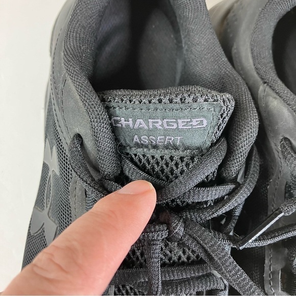 Under Armour Charged Assert sneakers all black size 8.5 - Picture 3 of 7